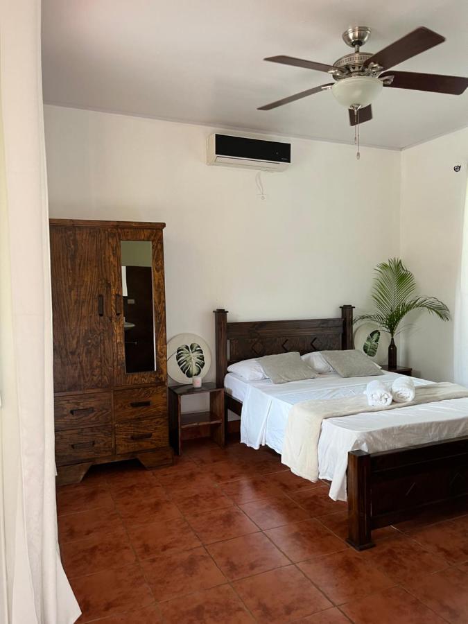 Bed and Breakfast La Jungla Puerto Carrillo Exteriér fotografie